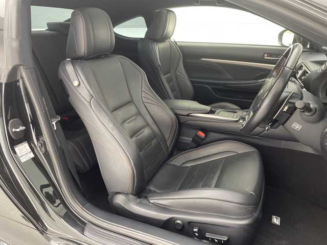 レクサス ＲＣ 300h Fスポーツ プライムブラック 愛知県 2018(平30)年 3.5万km グラファイトブラックガラスフレーク レクサスセーフティセンス/純正12.3型ナビ/サンルーフ/三眼LEDヘッドライト/レーダークルーズコントロール/シートヒーター/エアシート/バックカメラ/パワーシート/コーナーセンサー/純正アルミホイール/ETC2.0/ブラインドスポットモニター/ステアリングヒーター/オートマチックハイビーム/ドライブレコーダー/衝突軽減システム/フルセグ/CD DVD/Bluetooth/ステアリングスイッチ/スマートキー/プッシュスタート