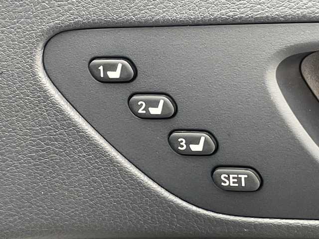 レクサス ＲＣ 300h Fスポーツ プライムブラック 愛知県 2018(平30)年 3.5万km グラファイトブラックガラスフレーク レクサスセーフティセンス/純正12.3型ナビ/サンルーフ/三眼LEDヘッドライト/レーダークルーズコントロール/シートヒーター/エアシート/バックカメラ/パワーシート/コーナーセンサー/純正アルミホイール/ETC2.0/ブラインドスポットモニター/ステアリングヒーター/オートマチックハイビーム/ドライブレコーダー/衝突軽減システム/フルセグ/CD DVD/Bluetooth/ステアリングスイッチ/スマートキー/プッシュスタート