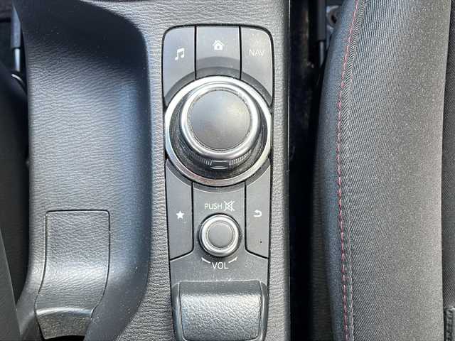 マツダ デミオ XD ツーリング 愛知県 2014(平26)年 10.6万km スノーフレイクホワイトパールマイカ /禁煙//ワンオーナー//エアロ（フロント・サイド・リアアンダー）//純正ナビ//CD/DVD/BT/USB/フルセグ//純正16W//ETC//クルーズコントロール//プリクラッシュセーフティ/車線逸脱警報//スマートシティーブレーキサポート/ハイビームコントロールシステム//ブラインドスポットモニタリング/リアクロストラフィックアラート//アイドリングストップ/横滑り防止装置/盗難防止装置//パドルシフト//LEDオートライト/LEDフォグランプ//オートリトラウィンカーミラー//革巻きステアリング/ステアリングスイッチ//バニティミラー//純正フロアマット//トノカバー//スペアスマートキー//新車時保証書//取扱説明書//ナビ取扱説明書//ディーラー記録簿　H27/H28/H29/H30/R1/R2/R3/R4/R5/R6/R7//ミラーカバー（白）積込