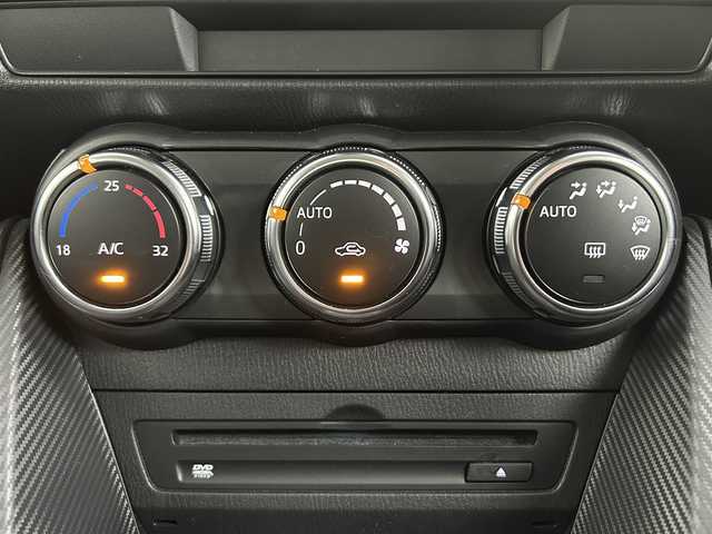 マツダ マツダ２ XD ブラックトーンエディション 道央・札幌 2021(令3)年 4.3万km プラチナクォーツメタリック ・４ＷＤ/・衝突軽減ブレーキ/・メーカーナビ/・全方位カメラ/・フルセグＴＶ＆Ｂｌｕｅｔｏｏｔｈ＆ＣＤ＆ＤＶＤ/・スマートキー＆プッシュスタート/・レーダークルーズコントロール/・前後コーナーセンサー/・横滑り防止機能/・ＥＴＣ/・レーンアシスト/・前後ドライブレコーダー/・オートエアコン/・ＬＥＤヘッドライト/・純正フロアマット/・社外アルミホイール/・アイドリングストップ/・ＭＴモード付ＡＴ/・ＬＥＤヘッドライト