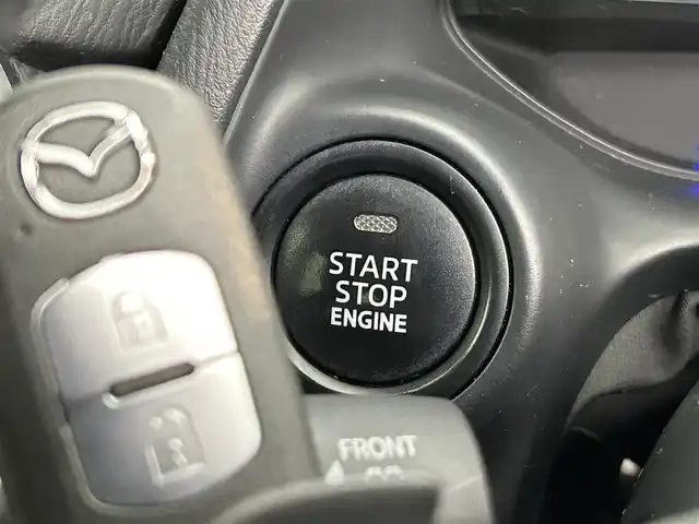 マツダ マツダ２ XD ブラックトーンエディション 道央・札幌 2021(令3)年 4.3万km プラチナクォーツメタリック ・４ＷＤ/・衝突軽減ブレーキ/・メーカーナビ/・全方位カメラ/・フルセグＴＶ＆Ｂｌｕｅｔｏｏｔｈ＆ＣＤ＆ＤＶＤ/・スマートキー＆プッシュスタート/・レーダークルーズコントロール/・前後コーナーセンサー/・横滑り防止機能/・ＥＴＣ/・レーンアシスト/・前後ドライブレコーダー/・オートエアコン/・ＬＥＤヘッドライト/・純正フロアマット/・社外アルミホイール/・アイドリングストップ/・ＭＴモード付ＡＴ/・ＬＥＤヘッドライト