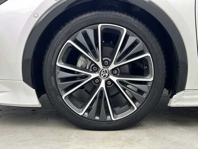 トヨタ プリウス Z 大阪府 2023(令5)年 2.3万km プラチナホワイトパールマイカ モデリスタフルエアロ/パノラマルーフ/12.3型DAナビ/【フルセグTV/FM/BT/USB/AppleCarPlay/AndroidAuto】/デジタルインナーミラー/ワイヤレス充電/100V電源/全方位カメラ/ビルトインＥＴＣ2.0/BSM/トヨタセーフティセンス/・プリクラッシュセーフティ/・緊急時操舵支援/・レーントレーシングアシスト＋レーンディパーチャーアラート/・レーダークルーズコントロール/・オートマチックハイビーム/・ロードサインアシスト/・ドライバー異常時対応システム /・プロアクティブドライビングアシスト/・発進遅れ告知機能/メモリシート/パワーシート/シートヒーター/シートクーラー/ステアリングヒーター/レザーシート/純正AW/パワーバックドア