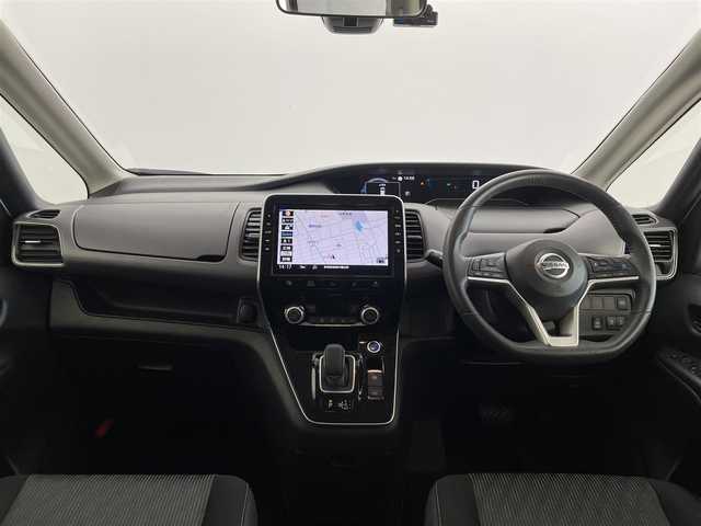 日産 セレナ e－パワー ハイウェイスター V 群馬県 2020(令2)年 6.3万km ブリリアントホワイトパール 純正10インチナビ/AM/FM/CD/DVD/Blu-ray/BT/フルセグ/純正フリップダウンモニター/アラウンドビューモニター/ビルトインETC/純正ドライブレコーダー/プロパイロット/パーキングアシスト/ハンズフリー両側パワースライドドア/電動パーキングブレーキ/オートブレーキホールド/スマートキー/プッシュスタート/LEDヘッドライト