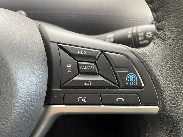 日産 セレナ e－パワー ハイウェイスター V 群馬県 2020(令2)年 6.3万km ブリリアントホワイトパール 純正10インチナビ/AM/FM/CD/DVD/Blu-ray/BT/フルセグ/純正フリップダウンモニター/アラウンドビューモニター/ビルトインETC/純正ドライブレコーダー/プロパイロット/パーキングアシスト/ハンズフリー両側パワースライドドア/電動パーキングブレーキ/オートブレーキホールド/スマートキー/プッシュスタート/LEDヘッドライト