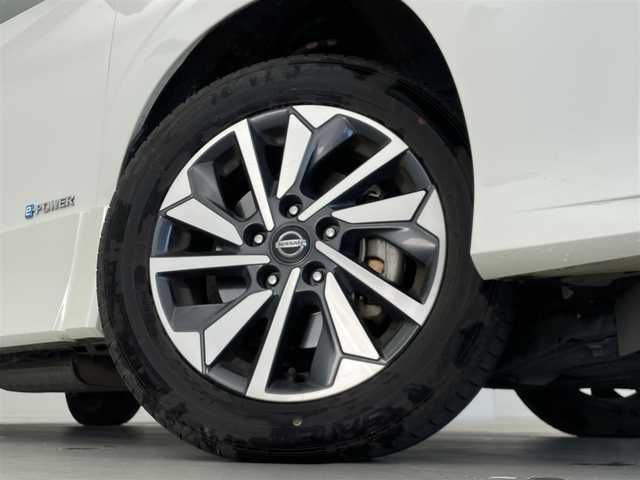 日産 セレナ e－パワー ハイウェイスター V 群馬県 2020(令2)年 6.3万km ブリリアントホワイトパール 純正10インチナビ/AM/FM/CD/DVD/Blu-ray/BT/フルセグ/純正フリップダウンモニター/アラウンドビューモニター/ビルトインETC/純正ドライブレコーダー/プロパイロット/パーキングアシスト/ハンズフリー両側パワースライドドア/電動パーキングブレーキ/オートブレーキホールド/スマートキー/プッシュスタート/LEDヘッドライト