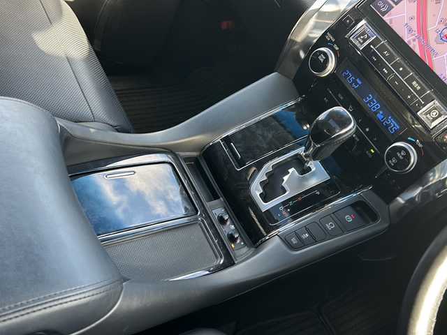 トヨタ ヴェルファイア Z Gエディション 三重県 2020(令2)年 5.3万km ホワイトパールクリスタルシャイン アルパイン１１型ナビ　/アルパイン１２型後席モニター　/ＴＳＳ　/サンルーフ　/禁煙車　/クルーズコントロール　/衝突軽減ブレーキ　/冷温シート　/デジタルインナーミラー　/メモリーシート　/ステアリングヒーター/LEDヘッドライト/サマータイヤ付