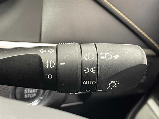 トヨタ ハリアー プレミアム 愛知県 2017(平29)年 8.7万km ブラック 純正９型ナビ　フルセグＴＶ　Ｂｌｕｅｔｏｏｔｈ　モデリスタエアロ　バックカメラ　ハーフレザー　電動リアゲート　電動パーキングブレーキ　セーフティセンス　衝突軽減　追従クルコン　ＬＥＤオートライト　前後ドラレコ　フォグランプ　パワーシート　禁煙車