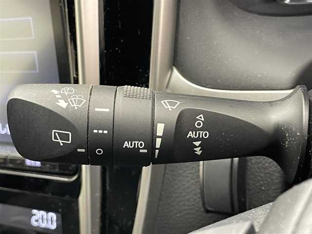 トヨタ ハリアー プレミアム 愛知県 2017(平29)年 8.7万km ブラック 純正９型ナビ　フルセグＴＶ　Ｂｌｕｅｔｏｏｔｈ　モデリスタエアロ　バックカメラ　ハーフレザー　電動リアゲート　電動パーキングブレーキ　セーフティセンス　衝突軽減　追従クルコン　ＬＥＤオートライト　前後ドラレコ　フォグランプ　パワーシート　禁煙車