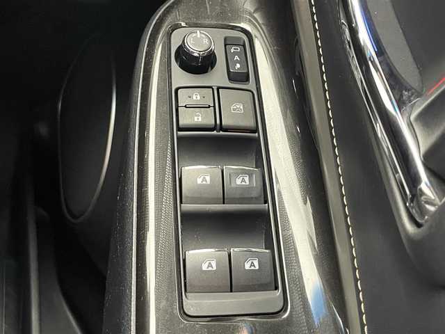 トヨタ ハリアー プレミアム 愛知県 2017(平29)年 8.7万km ブラック 純正９型ナビ　フルセグＴＶ　Ｂｌｕｅｔｏｏｔｈ　モデリスタエアロ　バックカメラ　ハーフレザー　電動リアゲート　電動パーキングブレーキ　セーフティセンス　衝突軽減　追従クルコン　ＬＥＤオートライト　前後ドラレコ　フォグランプ　パワーシート　禁煙車