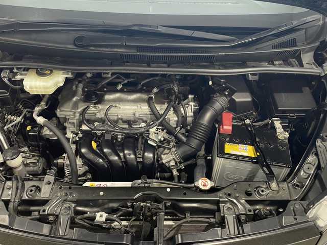 トヨタ ヴォクシー ZS 煌Ⅱ 新潟県 2019(令1)年 6.3万km イナズマスパーキングブラックガラスフレーク 4WD/純正SDナビ/　CD/Bluetooth/フルセグ/バックカメラ/両側パワースライドドア/クルーズコントロール/LEDオートライト/オートハイビーム/フォグランプ/15インチアルミホイール/ステアリングリモコン/純正ラバーフロアマット/ウィンカーミラー/電格ミラー/LDA/スマートキー/ビルトインETC