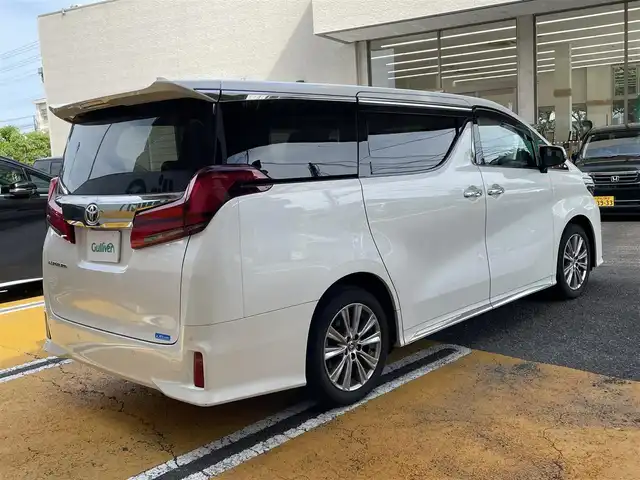トヨタ アルファード S タイプゴールドⅢ 静岡県 2023(令5)年 1.9万km ホワイトパールクリスタルシャイン ワンオーナー/純正ナビ/フルセグTV/BT/DVD/CDデッキ/純正フリップダウンモニター/両側パワースライドドア/パワーバックドア/3限LEDライト/ハーフレザーシート/黒革調シートカバー/AC100V電源/前後ドライブレコーダー/プリクラッシュセーフティ/レーンキープアシスト/レーダークルーズコントロール/オートハイビーム/クリアランスソナー/ブラインドスポットモニター/TVキャンセラー/ビルトインETC/スマートキー×2/保証書/取扱説明書/ナビ取扱説明書/R6/7点検記録簿有