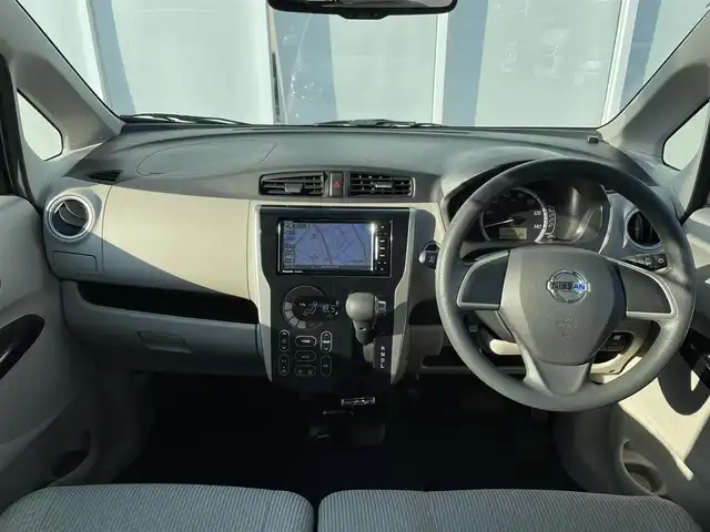 日産 デイズ X 福岡県 2013(平25)年 8.6万km ホワイトパール ・アラウンドビューモニター/・社外ナビ/・360℃ドライブレコーダー/・バックドライブレコーダー/・ETC/・純正14インチスタッドレスタイヤ/・社外サマータイヤ/・ドアバイザー/・プッシュスタート/・スマートキー/・スペアキー/・アイドリングストップ/・TV/・電格ミラー