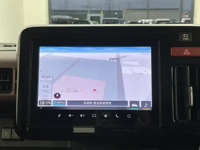 スズキ スペーシア カスタム HYBRID XS 宮城県 2024(令6)年 1.3万km ピュアホワイトP 両側パワースライドドア/スズキセーフティサポート/レーダークルーズコントロール/全方位カメラ/バックカメラ/純正ナビ/(TV/FM/AM/USB/iPod/HDMI/SmartPhoneLink/AppleCarPlay/AndoroidAuto)/フルセグTV/Bluetooth/ヘッドアップディスプレイ/ハーフレザー/シートヒーター/ステアリングヒーター/プッシュスタート/スマートキー/スペアキー/オートライト/オートマチックハイビーム/LEDヘッドライト/ヘッドライトレベライザー/純正15インチアルミホイール/社外フロアマット