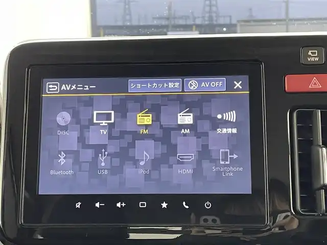 スズキ スペーシア カスタム HYBRID XS 宮城県 2024(令6)年 1.3万km ピュアホワイトP 両側パワースライドドア/スズキセーフティサポート/レーダークルーズコントロール/全方位カメラ/バックカメラ/純正ナビ/(TV/FM/AM/USB/iPod/HDMI/SmartPhoneLink/AppleCarPlay/AndoroidAuto)/フルセグTV/Bluetooth/ヘッドアップディスプレイ/ハーフレザー/シートヒーター/ステアリングヒーター/プッシュスタート/スマートキー/スペアキー/オートライト/オートマチックハイビーム/LEDヘッドライト/ヘッドライトレベライザー/純正15インチアルミホイール/社外フロアマット