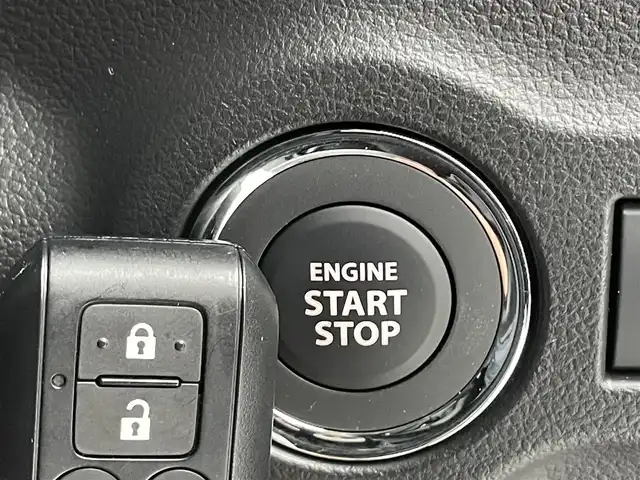スズキ スペーシア カスタム HYBRID XS 宮城県 2024(令6)年 1.3万km ピュアホワイトP 両側パワースライドドア/スズキセーフティサポート/レーダークルーズコントロール/全方位カメラ/バックカメラ/純正ナビ/(TV/FM/AM/USB/iPod/HDMI/SmartPhoneLink/AppleCarPlay/AndoroidAuto)/フルセグTV/Bluetooth/ヘッドアップディスプレイ/ハーフレザー/シートヒーター/ステアリングヒーター/プッシュスタート/スマートキー/スペアキー/オートライト/オートマチックハイビーム/LEDヘッドライト/ヘッドライトレベライザー/純正15インチアルミホイール/社外フロアマット
