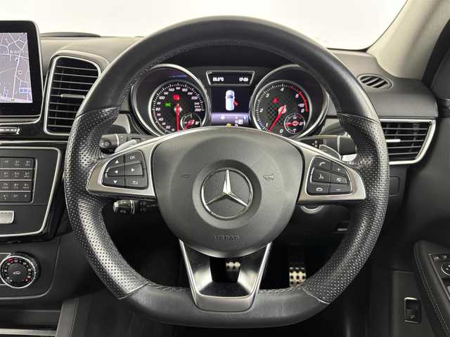 メルセデス・ベンツ ＧＬＥ３５０ｄ 4MATIC スポーツ 埼玉県 2018(平30)年 8.2万km ダイヤモンドホワイト ・ダイヤモンドホワイト/・4WD/・サンルーフ/・純正ナビゲーション/（フルセグTV/CD/DVD/Bluetooth/AM/FM）/・Harman Kardon/・全方位カメラ/・クリアランスソナー /・クルーズコントロール/・パドルシフト/・アンビエントライト/・ドライブモード切替/・レザーシート/・シートヒーター /・パワーシート/シートメモリ/・スペアタイヤ