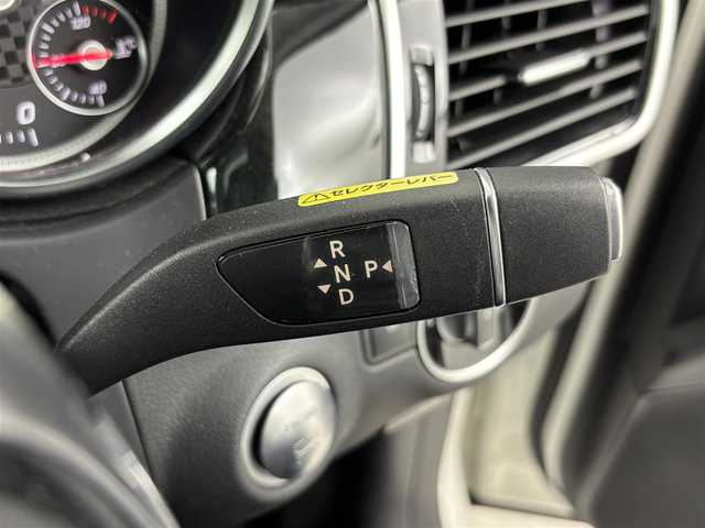 メルセデス・ベンツ ＧＬＥ３５０ｄ 4MATIC スポーツ 埼玉県 2018(平30)年 8.2万km ダイヤモンドホワイト ・ダイヤモンドホワイト/・4WD/・サンルーフ/・純正ナビゲーション/（フルセグTV/CD/DVD/Bluetooth/AM/FM）/・Harman Kardon/・全方位カメラ/・クリアランスソナー /・クルーズコントロール/・パドルシフト/・アンビエントライト/・ドライブモード切替/・レザーシート/・シートヒーター /・パワーシート/シートメモリ/・スペアタイヤ