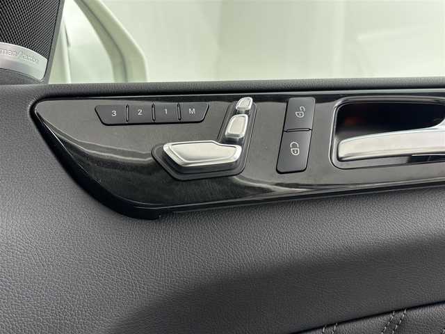 メルセデス・ベンツ ＧＬＥ３５０ｄ 4MATIC スポーツ 埼玉県 2018(平30)年 8.2万km ダイヤモンドホワイト ・ダイヤモンドホワイト/・4WD/・サンルーフ/・純正ナビゲーション/（フルセグTV/CD/DVD/Bluetooth/AM/FM）/・Harman Kardon/・全方位カメラ/・クリアランスソナー /・クルーズコントロール/・パドルシフト/・アンビエントライト/・ドライブモード切替/・レザーシート/・シートヒーター /・パワーシート/シートメモリ/・スペアタイヤ