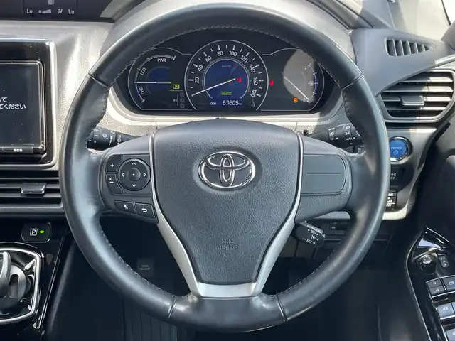 トヨタ ノア ハイブリッド Si ダブルバイビー 岩手県 2018(平30)年 6.8万km ホワイトパールクリスタルシャイン トヨタセーフティセンスC/　　・プリクラッシュセーフティ/　　・レーンディパーチャーアラート/　　・オートマチックハイビーム/フリップダウンモニター/純正メモリナビ/　　BT/CD/DVD/ワンセグ/両側パワースライドドア/クルーズコントロール/LEDオートライト/シートヒーター/純正16インチアルミホイール/スマートキー/ETC