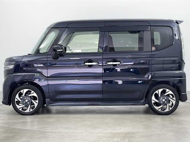 スズキ スペーシア カスタム HYBRID XS ターボ 道央・札幌 2024(令6)年 0.1万km未満 ブルーイッシュブラックパール3 ・4WD/・純正ナビ&ワンセグ&CD&DVD&SD&BT&HDMI/・スズキセーフティサポート/・デュアルセンサーブレーキサポートII/・アダプティブクルーズコントロール/・車線逸脱抑制機能/・標識認識機能/・クリアランスソナー/・オートマチックハイビーム/・ヘッドアップディスプレイ/・両側パワースライドドア/・バックカメラ/・シートヒーター/・ハーフレザーシート/・ドアミラーヒーター/・ハンドルヒーター/・パドルシフト/・オートライト/・LEDヘッドライト/・LEDフォグ/・スマートキー/・純正15インチAW
