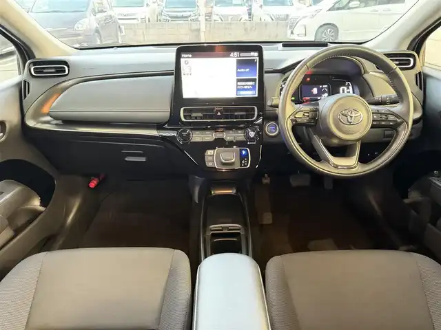 トヨタ アクア Z 兵庫県 2021(令3)年 4.2万km プラチナホワイトパールマイカ 純正10.5インチナビ/　（Bluetooth/AM/FM/Apple CarPlay/Android Aute/USB）/トヨタセーフティセンス/　・プリクラッシュセーフティ/　・検知機能付衝突回避支援タイプ/　・レーントレーシングアシスト/　・レーダークルーズコントロール/　・オートマチックハイビーム/　・ロードサインアシスト/全方位カメラ/ヘッドアップディスプレイ/アドバンスパーク/コーナーセンサー/レーンキープアシスト/オートライト/LEDヘッドライト/LEDフォグランプ/ドライブレコーダー/AC100V/ETC/純正AW/社外フロアマット/プッシュスタート/スマートキー/スペアキー