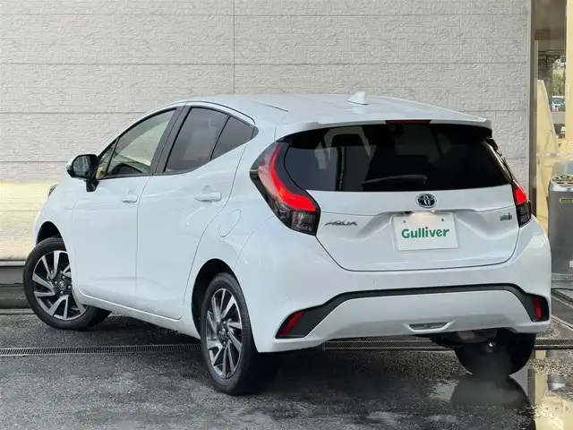 トヨタ アクア Z 兵庫県 2021(令3)年 4.2万km プラチナホワイトパールマイカ 純正10.5インチナビ/　（Bluetooth/AM/FM/Apple CarPlay/Android Aute/USB）/トヨタセーフティセンス/　・プリクラッシュセーフティ/　・検知機能付衝突回避支援タイプ/　・レーントレーシングアシスト/　・レーダークルーズコントロール/　・オートマチックハイビーム/　・ロードサインアシスト/全方位カメラ/ヘッドアップディスプレイ/アドバンスパーク/コーナーセンサー/レーンキープアシスト/オートライト/LEDヘッドライト/LEDフォグランプ/ドライブレコーダー/AC100V/ETC/純正AW/社外フロアマット/プッシュスタート/スマートキー/スペアキー