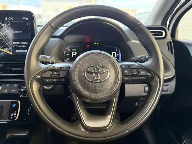 トヨタ アクア Z 兵庫県 2021(令3)年 4.2万km プラチナホワイトパールマイカ 純正10.5インチナビ/　（Bluetooth/AM/FM/Apple CarPlay/Android Aute/USB）/トヨタセーフティセンス/　・プリクラッシュセーフティ/　・検知機能付衝突回避支援タイプ/　・レーントレーシングアシスト/　・レーダークルーズコントロール/　・オートマチックハイビーム/　・ロードサインアシスト/全方位カメラ/ヘッドアップディスプレイ/アドバンスパーク/コーナーセンサー/レーンキープアシスト/オートライト/LEDヘッドライト/LEDフォグランプ/ドライブレコーダー/AC100V/ETC/純正AW/社外フロアマット/プッシュスタート/スマートキー/スペアキー