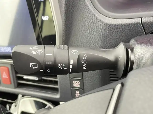 トヨタ ヴォクシー ZS 煌Ⅲ 千葉県 2021(令3)年 3.9万km ブラック セーフティセンス（衝突回避支援パッケージ）/・プリクラッシュセーフティシステム/・レーンディパーチャーアラート/・オートマチックハイビーム/・先行車発進告知機能/純正10インチメモリーナビ/・フルセグTV/・Bluetoothオーディオ接続/・CD/DVD再生機能/・バックカメラ/純正12.1型フリップダウンモニター/両側パワースライドドア/スマートキー/LEDヘッドライト/前後コーナーセンサー/クルーズコントロール/ハーフレザーシート/ビルトインETC/