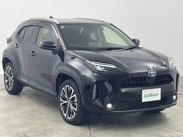トヨタ ヤリスクロス ハイブリッド Z 愛知県 2020(令2)年 3.4万km ブラックマイカ パワーバックドア（メーカーオプション）/ハーフレザーシート/前席シートヒーター/D席パワーシート/ディスプレイオーディオ/（AppleCarPlay/AndroidAuto/Bluetooth/USB/TV）/ビルトインETC/ヘッドアップディスプレイ/ドライブレコーダー/パノラミックビューモニター/クリアランスソナー/電子パーキングブレーキ/オートブレーキホールド/レーダークルーズコントロール/レーンキープ/BSM/LEDオートハイビーム/ウインカーミラー/純正フロアマット/プッシュスタート/100V電源