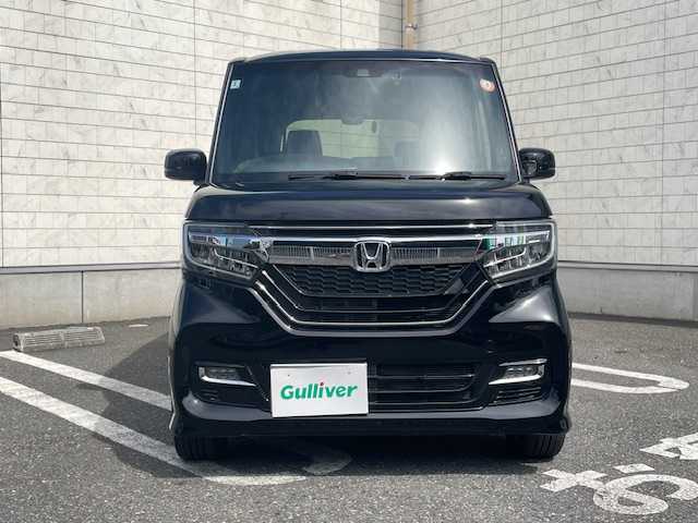 ホンダ Ｎ ＢＯＸ 埼玉県 2020(令2)年 4.2万km クリスタルブラックパール Honda SENSING/　●CMBS（衝突軽減ブレーキ）/　●誤発進抑制機能/　●歩行者事故低減ステアリング/　●先行車発進お知らせ機能/　●標識認識機能/　●路外逸脱抑制機能/　●ACC （アダプティブ・クルーズ・コントロール）/　●LKAS（車線維持支援システム）/　●後方誤発進抑制機能/　●オートハイビーム/純正8インチSDナビ/　DTV/CD/DVD/SD/SD REC/BT/HDMI/両側パワースライド/運転席・助手席シートヒーター/コーナーセンサー/バックカメラ/純正ドライブレコーダー/ビルトインETC/パドルシフト/アイドリングストップ/プラズマクラスター技術搭載フルオート・エアコンディショナー/スマートキー/プッシュスタート