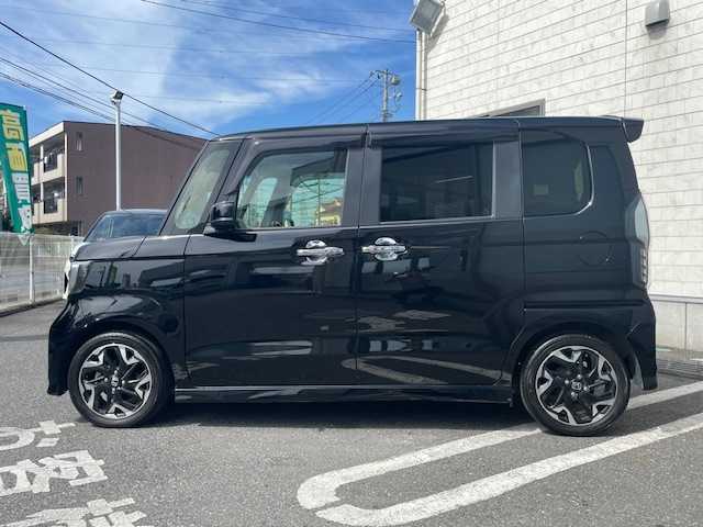 ホンダ Ｎ ＢＯＸ 埼玉県 2020(令2)年 4.2万km クリスタルブラックパール Honda SENSING/　●CMBS（衝突軽減ブレーキ）/　●誤発進抑制機能/　●歩行者事故低減ステアリング/　●先行車発進お知らせ機能/　●標識認識機能/　●路外逸脱抑制機能/　●ACC （アダプティブ・クルーズ・コントロール）/　●LKAS（車線維持支援システム）/　●後方誤発進抑制機能/　●オートハイビーム/純正8インチSDナビ/　DTV/CD/DVD/SD/SD REC/BT/HDMI/両側パワースライド/運転席・助手席シートヒーター/コーナーセンサー/バックカメラ/純正ドライブレコーダー/ビルトインETC/パドルシフト/アイドリングストップ/プラズマクラスター技術搭載フルオート・エアコンディショナー/スマートキー/プッシュスタート