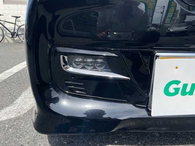 ホンダ Ｎ ＢＯＸ 埼玉県 2020(令2)年 4.2万km クリスタルブラックパール Honda SENSING/　●CMBS（衝突軽減ブレーキ）/　●誤発進抑制機能/　●歩行者事故低減ステアリング/　●先行車発進お知らせ機能/　●標識認識機能/　●路外逸脱抑制機能/　●ACC （アダプティブ・クルーズ・コントロール）/　●LKAS（車線維持支援システム）/　●後方誤発進抑制機能/　●オートハイビーム/純正8インチSDナビ/　DTV/CD/DVD/SD/SD REC/BT/HDMI/両側パワースライド/運転席・助手席シートヒーター/コーナーセンサー/バックカメラ/純正ドライブレコーダー/ビルトインETC/パドルシフト/アイドリングストップ/プラズマクラスター技術搭載フルオート・エアコンディショナー/スマートキー/プッシュスタート