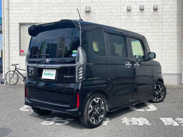 ホンダ Ｎ ＢＯＸ 埼玉県 2020(令2)年 4.2万km クリスタルブラックパール Honda SENSING/　●CMBS（衝突軽減ブレーキ）/　●誤発進抑制機能/　●歩行者事故低減ステアリング/　●先行車発進お知らせ機能/　●標識認識機能/　●路外逸脱抑制機能/　●ACC （アダプティブ・クルーズ・コントロール）/　●LKAS（車線維持支援システム）/　●後方誤発進抑制機能/　●オートハイビーム/純正8インチSDナビ/　DTV/CD/DVD/SD/SD REC/BT/HDMI/両側パワースライド/運転席・助手席シートヒーター/コーナーセンサー/バックカメラ/純正ドライブレコーダー/ビルトインETC/パドルシフト/アイドリングストップ/プラズマクラスター技術搭載フルオート・エアコンディショナー/スマートキー/プッシュスタート