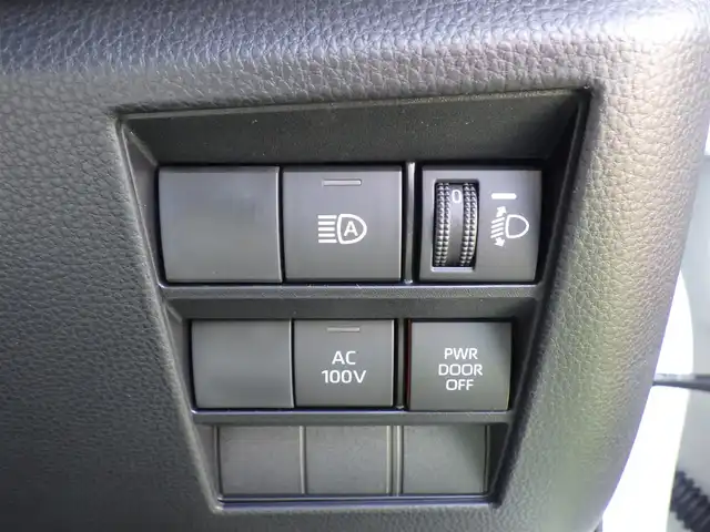 トヨタ ノア ハイブリッド S－Z 千葉県 2025(令7)年 0.1千km ホワイトパールクリスタルシャイン Toyota Safety Sense/・プリクラッシュセーフティ/・レーンディパーチャーアラート/・オートハイビーム/・レーダークルーズコントロール/両側パワースライドドア/ハーフレザーシート/前席シートヒーター/後席オットマン/10.5インチ純正コネクティッドナビ/地デジTV/【DVD/CD再生機能　Bluetooth接続】/バックカメラ/革巻きステアリング/ステアリングスイッチ/ETC（2.0）/LEDヘッドライト/フォグライト/ウインカーミラー/クリアランスソナー/純正17インチアルミホイル/サイド/カーテンエアバッグ/スマートキー