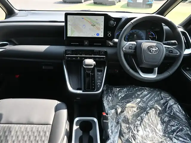 トヨタ ノア ハイブリッド S－Z 千葉県 2025(令7)年 0.1千km ホワイトパールクリスタルシャイン Toyota Safety Sense/・プリクラッシュセーフティ/・レーンディパーチャーアラート/・オートハイビーム/・レーダークルーズコントロール/両側パワースライドドア/ハーフレザーシート/前席シートヒーター/後席オットマン/10.5インチ純正コネクティッドナビ/地デジTV/【DVD/CD再生機能　Bluetooth接続】/バックカメラ/革巻きステアリング/ステアリングスイッチ/ETC（2.0）/LEDヘッドライト/フォグライト/ウインカーミラー/クリアランスソナー/純正17インチアルミホイル/サイド/カーテンエアバッグ/スマートキー