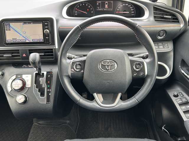 トヨタ シエンタ G 山形県 2016(平28)年 12.6万km ブラックマイカ 禁煙車/トヨタセーフティーセンス/レーンキープアシスト/横滑り防止装置/両側パワースライドドア/純正ナビ/（Bluetooth/CD/DVD/フルセグ)/フリップダウンモニター/バックカメラ/ステアリングスイッチ/ビルトインＥＴＣ/社外ＡＷ/純正フロアマット/電動格納ウィンカーミラー/スマートキー×2/エンジンスターター/ドアバイザー/取扱説明書/保証書