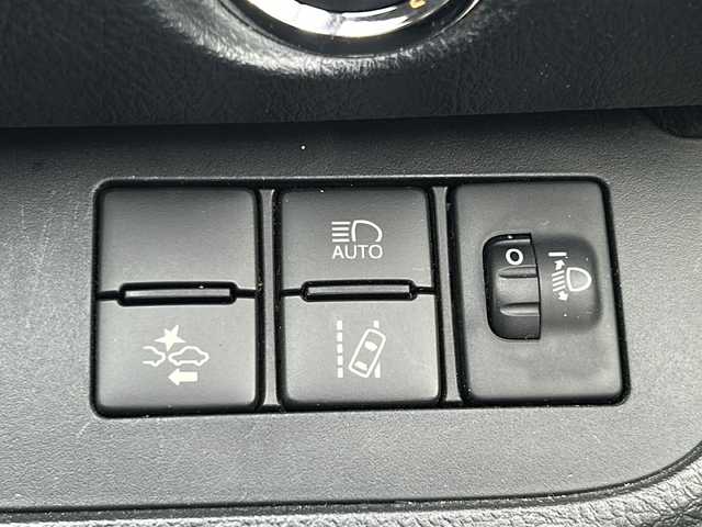 トヨタ シエンタ G 山形県 2016(平28)年 12.6万km ブラックマイカ 禁煙車/トヨタセーフティーセンス/レーンキープアシスト/横滑り防止装置/両側パワースライドドア/純正ナビ/（Bluetooth/CD/DVD/フルセグ)/フリップダウンモニター/バックカメラ/ステアリングスイッチ/ビルトインＥＴＣ/社外ＡＷ/純正フロアマット/電動格納ウィンカーミラー/スマートキー×2/エンジンスターター/ドアバイザー/取扱説明書/保証書