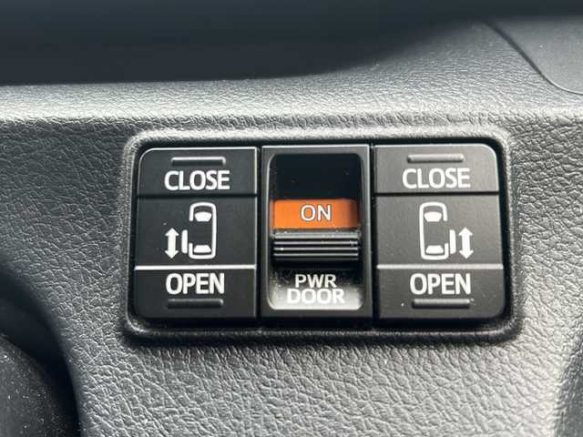 トヨタ シエンタ G 山形県 2016(平28)年 12.6万km ブラックマイカ 禁煙車/トヨタセーフティーセンス/レーンキープアシスト/横滑り防止装置/両側パワースライドドア/純正ナビ/（Bluetooth/CD/DVD/フルセグ)/フリップダウンモニター/バックカメラ/ステアリングスイッチ/ビルトインＥＴＣ/社外ＡＷ/純正フロアマット/電動格納ウィンカーミラー/スマートキー×2/エンジンスターター/ドアバイザー/取扱説明書/保証書