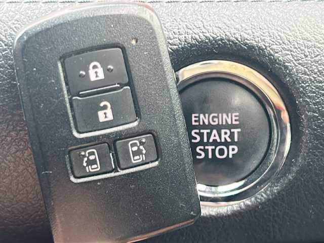 トヨタ シエンタ G 山形県 2016(平28)年 12.6万km ブラックマイカ 禁煙車/トヨタセーフティーセンス/レーンキープアシスト/横滑り防止装置/両側パワースライドドア/純正ナビ/（Bluetooth/CD/DVD/フルセグ)/フリップダウンモニター/バックカメラ/ステアリングスイッチ/ビルトインＥＴＣ/社外ＡＷ/純正フロアマット/電動格納ウィンカーミラー/スマートキー×2/エンジンスターター/ドアバイザー/取扱説明書/保証書