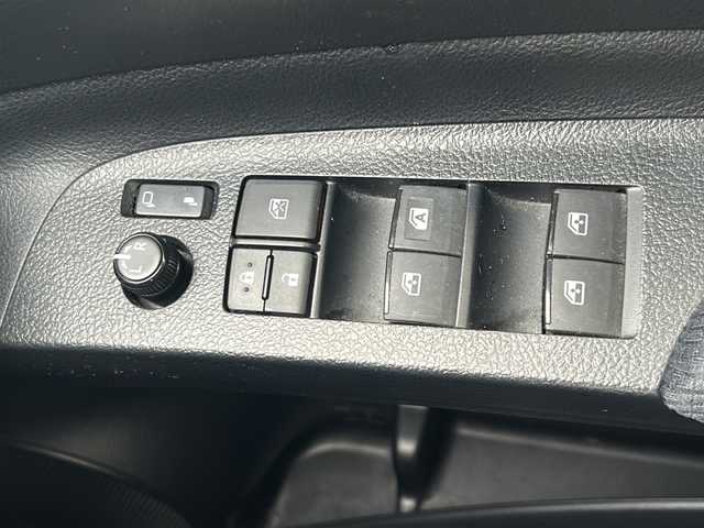 トヨタ シエンタ G 山形県 2016(平28)年 12.6万km ブラックマイカ 禁煙車/トヨタセーフティーセンス/レーンキープアシスト/横滑り防止装置/両側パワースライドドア/純正ナビ/（Bluetooth/CD/DVD/フルセグ)/フリップダウンモニター/バックカメラ/ステアリングスイッチ/ビルトインＥＴＣ/社外ＡＷ/純正フロアマット/電動格納ウィンカーミラー/スマートキー×2/エンジンスターター/ドアバイザー/取扱説明書/保証書