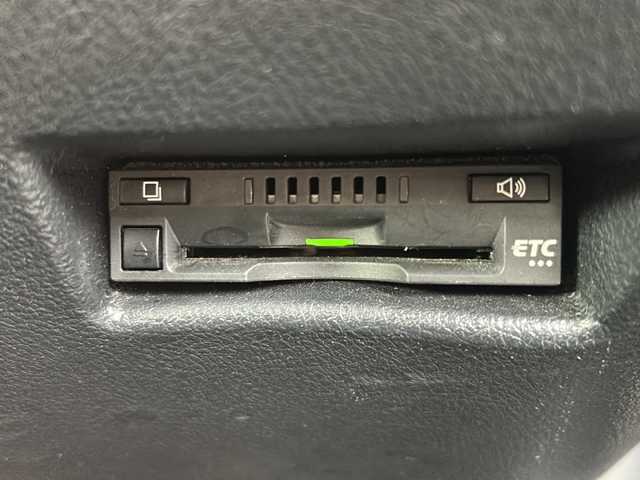 トヨタ シエンタ G 山形県 2016(平28)年 12.6万km ブラックマイカ 禁煙車/トヨタセーフティーセンス/レーンキープアシスト/横滑り防止装置/両側パワースライドドア/純正ナビ/（Bluetooth/CD/DVD/フルセグ)/フリップダウンモニター/バックカメラ/ステアリングスイッチ/ビルトインＥＴＣ/社外ＡＷ/純正フロアマット/電動格納ウィンカーミラー/スマートキー×2/エンジンスターター/ドアバイザー/取扱説明書/保証書