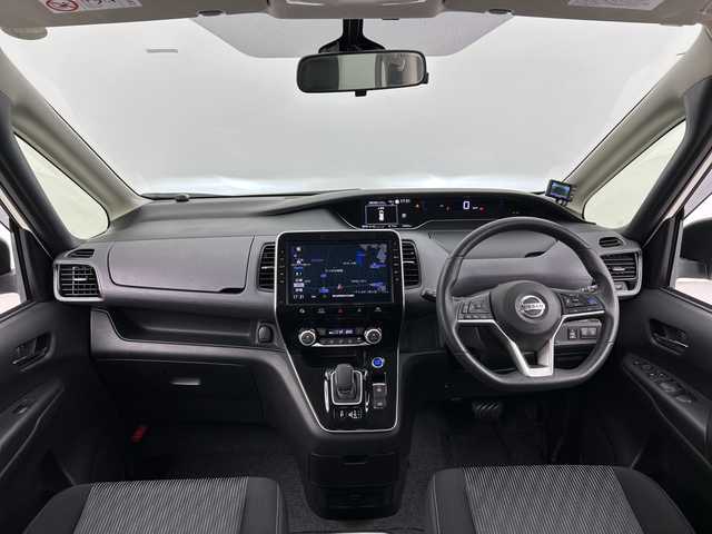 日産 セレナ e－パワー ハイウェイスター V 愛知県 2020(令2)年 3.6万km ブリリアントホワイトパール 純正９型ナビ/・フルセグ/・Bluetooth/・CD/DVD/・FM/AM/フリップダウンモニター/両側パワースライドドア/アラウンドビューモニタ/追従クルコン/前後ドラレコ/プロパイロット/衝突軽減/車線逸脱警告/車線逸脱防止支援/BSM/コーナーセンサー/ＥＴＣ/スペアキー