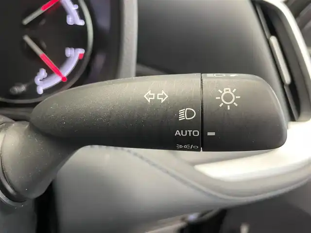 トヨタ ヴォクシー S－Z 鹿児島県 2023(令5)年 2.5万km アティチュードブラックマイカ 禁煙車/トヨタセーフティセンス/○オートマチックハイビーム/○前後コーナーセンサー/○衝突軽減ブレーキ/○追従型クルーズコントロール/ディスプレイオーディオPlus（CD/DVD/フルセグTV)/横滑り防止機能/バックカメラ/前席シートヒーター/両側パワースライドドア/LEDヘッドライト/オートライト/ETC/純正フロアマット/純正アルミホイール/前席オートウィンドウ/ヘッドライトレベライザー