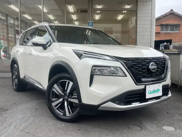 日産 エクストレイル G e－4ORCE 愛知県 2024(令6)年 0.9万km ブリリアントホワイトパール /当店買取/禁煙/1オーナー/後期//純正メーカーナビ//アラウンドビューカメラ//プロパイロット/パーキングアシスト//インテリジェントセーフティ/ヘッドアップディスプレイ//インテリジェントクルーズコントロール/BSM//全席シートヒーター/パワーシート/シートヒーター//USB/typeC/AppleCarplay/フルセグTV/HDMI//デジタルインナーミラー/置くだけ充電//ハンズフリーパワーゲート/ルーフレール//ステアリングヒーター//Aブレーキホールド//ETC2.0//保証書/取説/スペアキー/ナビ取説