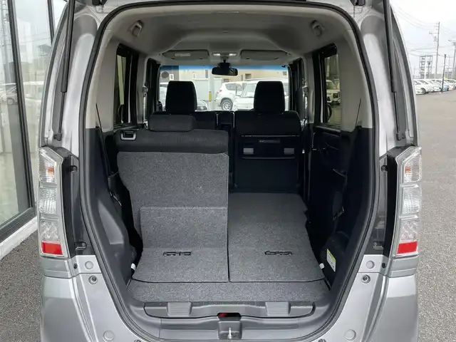 ホンダ Ｎ ＢＯＸ G SSパッケージ 道央・札幌 2017(平29)年 5.5万km ルナシルバーM ４WD/社外メモリーナビ/CD/DVD/BT/フルセグ/シティブレーキアクティブシステム/横滑り防止装置/バックカメラ/ビルトインETC/ECONモード/両側パワースライドドア/前席シートヒーター/ステアリングリモコン/プッシュスタート/スマートキー/HIDヘッドライト/オートライト/電動格納ミラー/ヒーテッドドアミラー/ウィンカーミラー/純正フロアマット/ドアバイザー