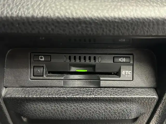 トヨタ ヴォクシー ハイブリッド ZS 煌Ⅱ 鹿児島県 2019(平31)年 7.6万km ブラック ワンオーナー/禁煙車/ナビ/(フルセグTV/Bluetooth/DVD/CD)/フリップダウンモニター/バックカメラ/クルーズコントロール/前席シートヒーター/Toyota Safety Sense/　・プリクラッシュセーフティ/　・レーンディパーチャーアラート/　・オートマチックハイビーム/両側パワースライドドア/ドライブレコーダー/ETC/純正アルミホイール/フロアマット/LEDヘッドライト/オートライト/アイドリングストップ/スマートキー