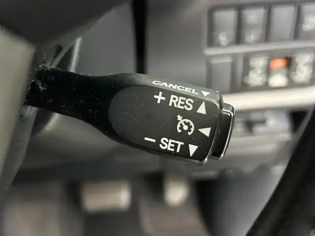 トヨタ ヴォクシー ハイブリッド ZS 煌Ⅱ 鹿児島県 2019(平31)年 7.6万km ブラック ワンオーナー/禁煙車/ナビ/(フルセグTV/Bluetooth/DVD/CD)/フリップダウンモニター/バックカメラ/クルーズコントロール/前席シートヒーター/Toyota Safety Sense/　・プリクラッシュセーフティ/　・レーンディパーチャーアラート/　・オートマチックハイビーム/両側パワースライドドア/ドライブレコーダー/ETC/純正アルミホイール/フロアマット/LEDヘッドライト/オートライト/アイドリングストップ/スマートキー