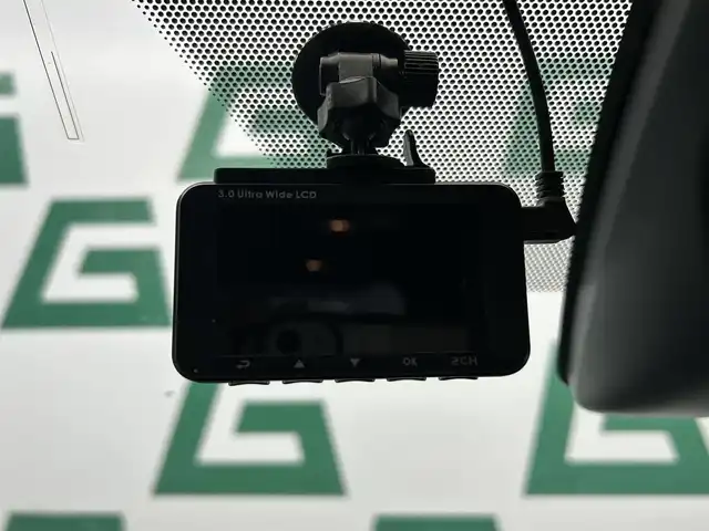 トヨタ ヴォクシー ハイブリッド ZS 煌Ⅱ 鹿児島県 2019(平31)年 7.6万km ブラック ワンオーナー/禁煙車/ナビ/(フルセグTV/Bluetooth/DVD/CD)/フリップダウンモニター/バックカメラ/クルーズコントロール/前席シートヒーター/Toyota Safety Sense/　・プリクラッシュセーフティ/　・レーンディパーチャーアラート/　・オートマチックハイビーム/両側パワースライドドア/ドライブレコーダー/ETC/純正アルミホイール/フロアマット/LEDヘッドライト/オートライト/アイドリングストップ/スマートキー