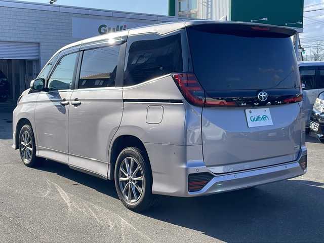 トヨタ ノア ハイブリッド S－Z 道東・釧路十勝 2022(令4)年 9万km メタルストリームM 4WD/ワンオーナー/寒冷地仕様/純正ナビ　/(AM/FM/TV/CD/DVD/BT/Miracast)/ビルトインETC2.0/アラウンドビューモニター/バックカメラ/両側パワースライドドア/ハーフレザーシート/シートヒーター　前席/ステアリングスイッチ/社外16インチAW/純正フロアマット/ウォークスルー/ドアバイザー/サンシェード/アイドリングストップ/パーキングアシスト/レーダークルーズコントロール/前後コーナーセンサー/オートライト/オートマチックハイビーム/ライトレベライザー/フォグランプ/盗難防止装置/ABS/横滑り防止装置/USB入力端子/100V充電