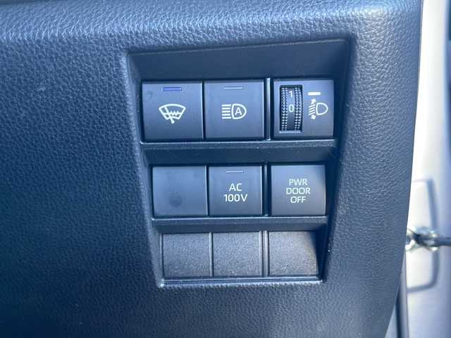 トヨタ ノア ハイブリッド S－Z 道東・釧路十勝 2022(令4)年 9万km メタルストリームM 4WD/ワンオーナー/寒冷地仕様/純正ナビ　/(AM/FM/TV/CD/DVD/BT/Miracast)/ビルトインETC2.0/アラウンドビューモニター/バックカメラ/両側パワースライドドア/ハーフレザーシート/シートヒーター　前席/ステアリングスイッチ/社外16インチAW/純正フロアマット/ウォークスルー/ドアバイザー/サンシェード/アイドリングストップ/パーキングアシスト/レーダークルーズコントロール/前後コーナーセンサー/オートライト/オートマチックハイビーム/ライトレベライザー/フォグランプ/盗難防止装置/ABS/横滑り防止装置/USB入力端子/100V充電